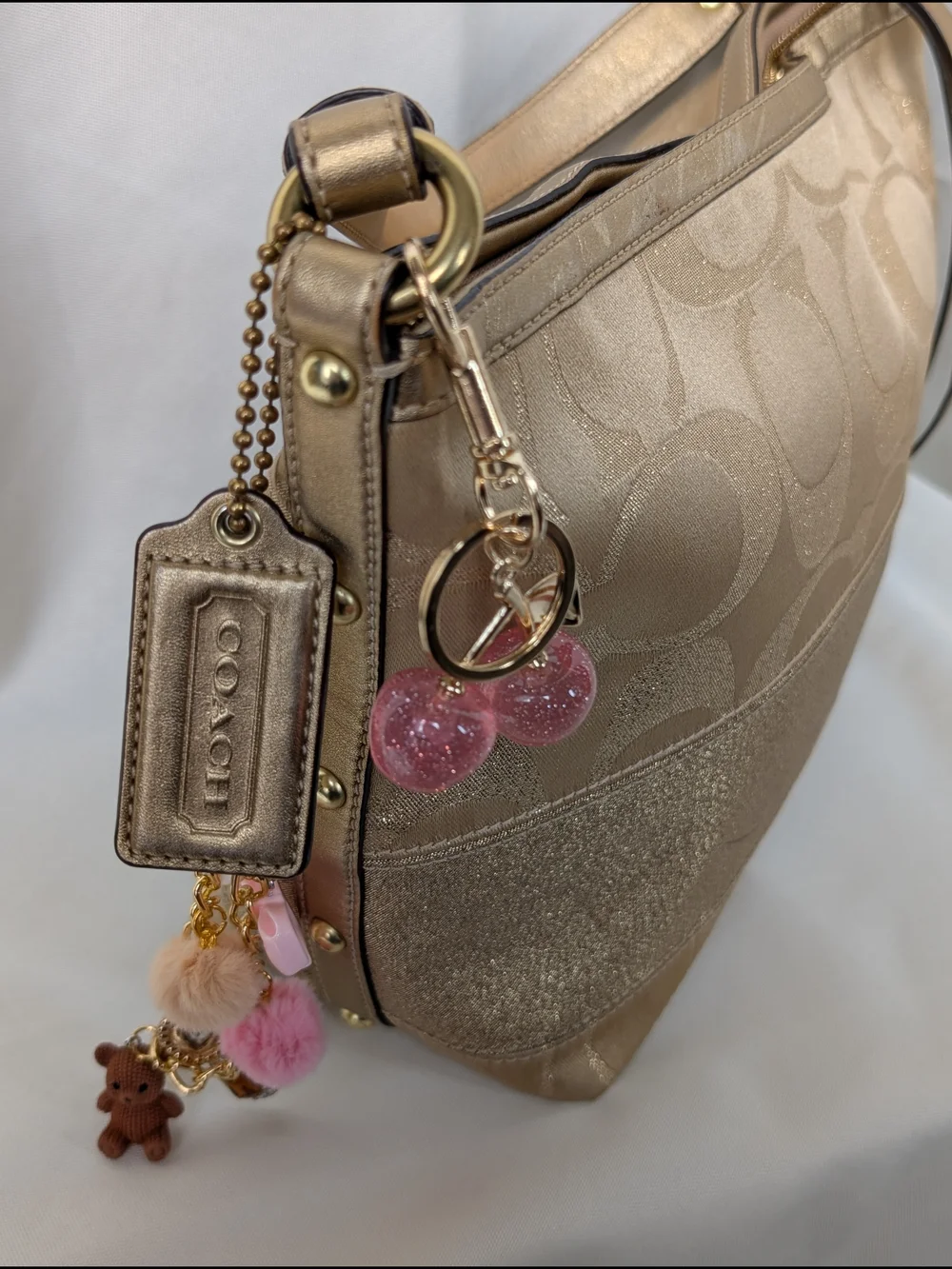 Coach #12909 - Gold Signature "C" Studded Lurex shoulder bag Y2K - Picture 2 of 10